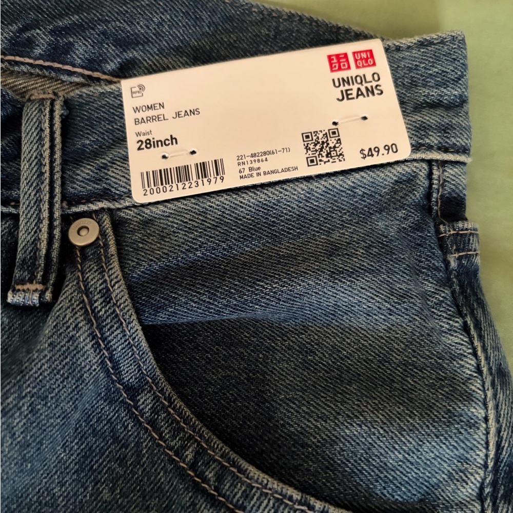 Uniqlo Barrel Jeans - Picture 4 of 6